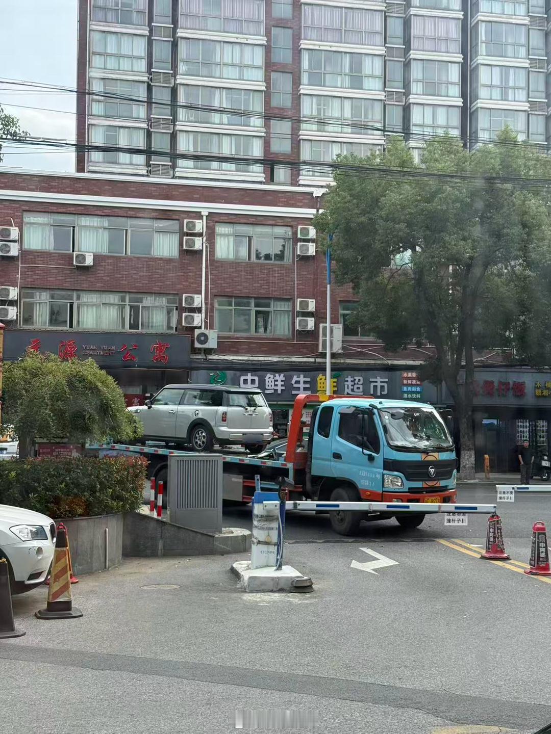 嗨[晕]“活爹”又闹脾气了​​​