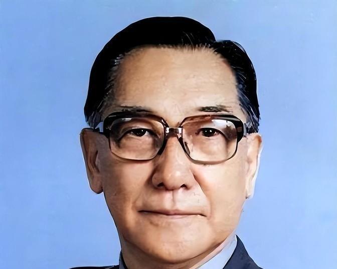1997年，蒋纬国去世的消息轰动了全台湾，但是并不是因为他的死讯，而是因为他的遗