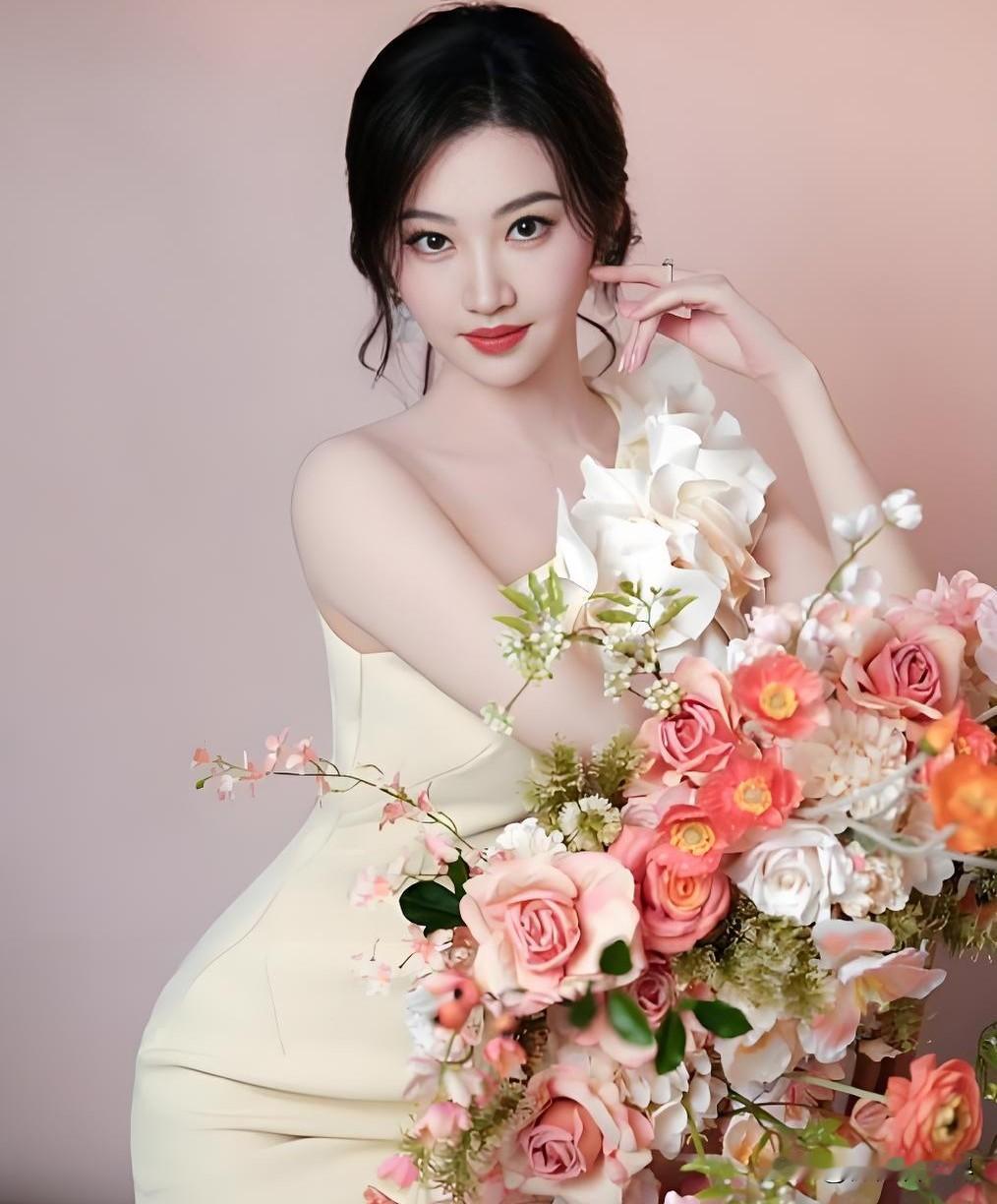 我问我老公：景甜身材一般，为什么男人都喜欢她呢？我老公说了一句话，我脸都红了！他