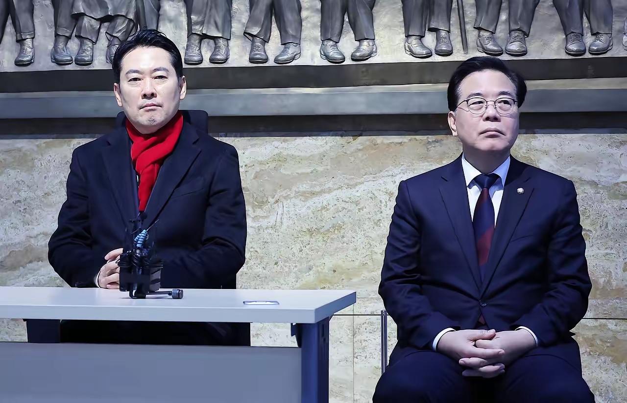 韩国的这个国民力量党党首张东赫，听说这两天开始绝食了，说句实话，绝食的具体原因，