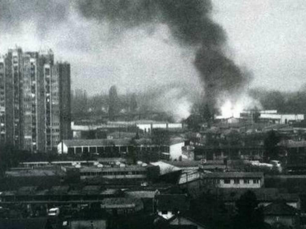 1999年，在北约轰炸我国驻南联盟大使馆之后的第25天，白发苍苍的南联盟空军司令