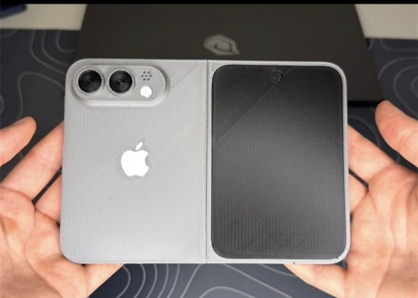 折叠屏iPhone外观实锤哈哈哈哈哈哈哈哈，果子也致敬华为PuraX了，而且这