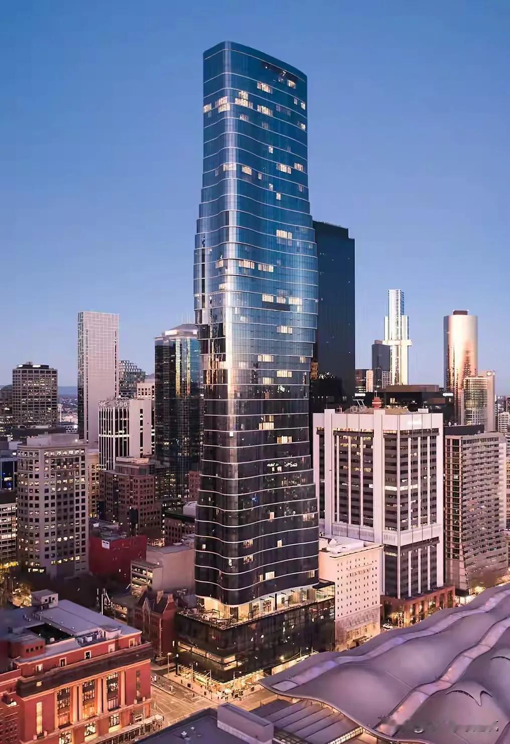 墨尔本2021年建成的这幢人楼合一的灵感设计建筑，高249米，地上78层，857