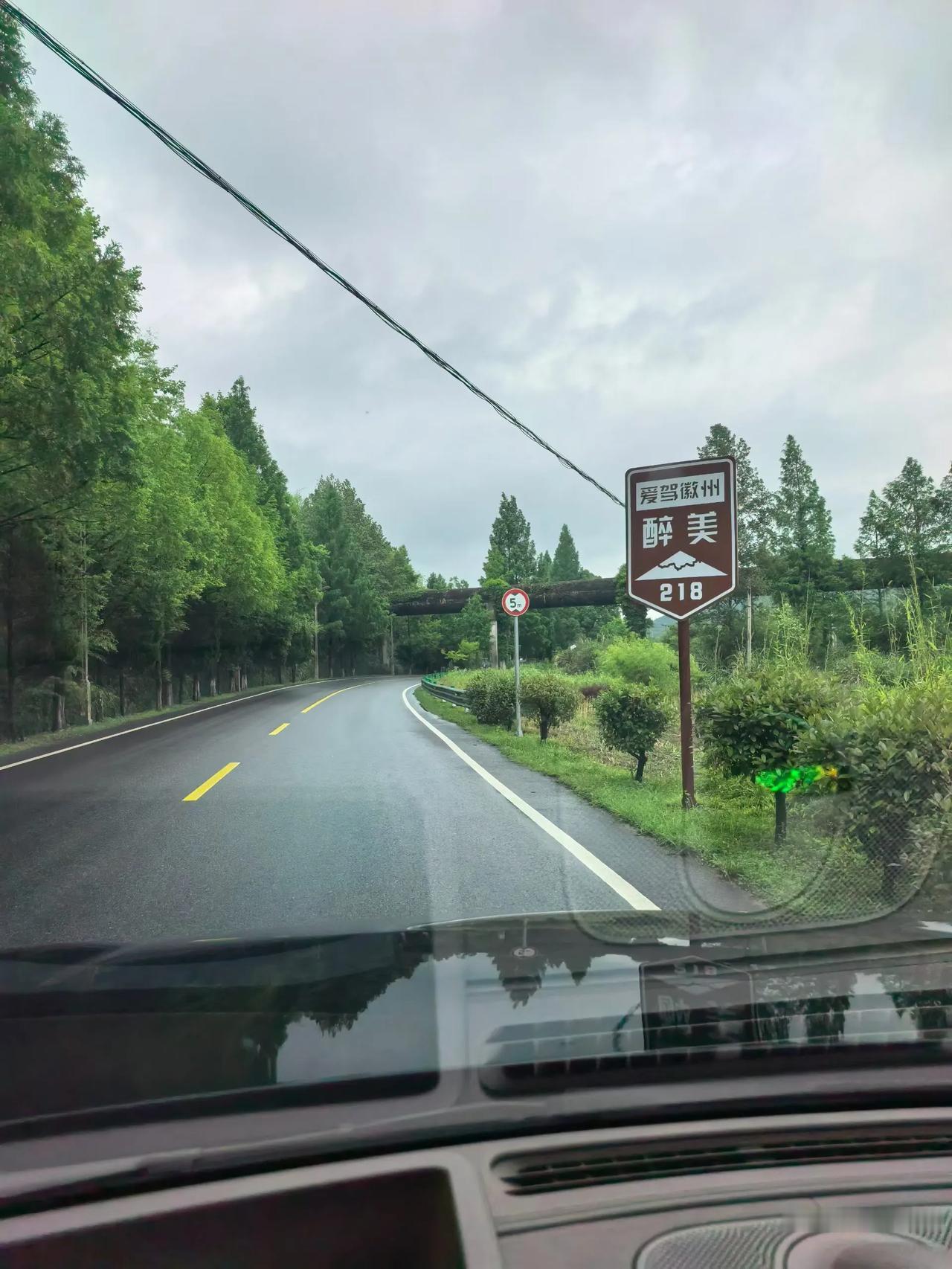 今日运势：丙午年癸巳月辛丑日2027.5.27日鼠：小吉做好本职工作牛