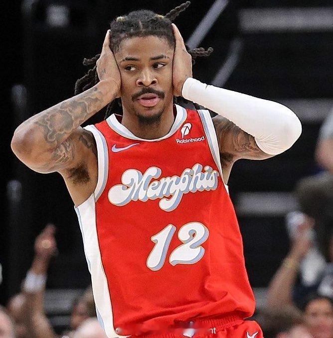 由于字母哥已向雄鹿提出交易申请，导致热火和雄鹿不再追求莫兰特，而灰熊预计将在交易