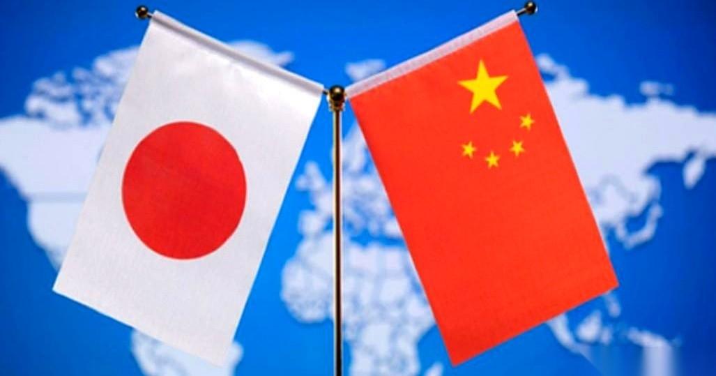 有人还在做“三分钟解决东海”的梦。但他们好像忘了一件事：拳头抬起来的瞬间，天上