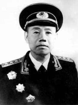 1977年经中央决定，免去王宏坤的海军第二政委职务，直到1983年4月，王宏坤又