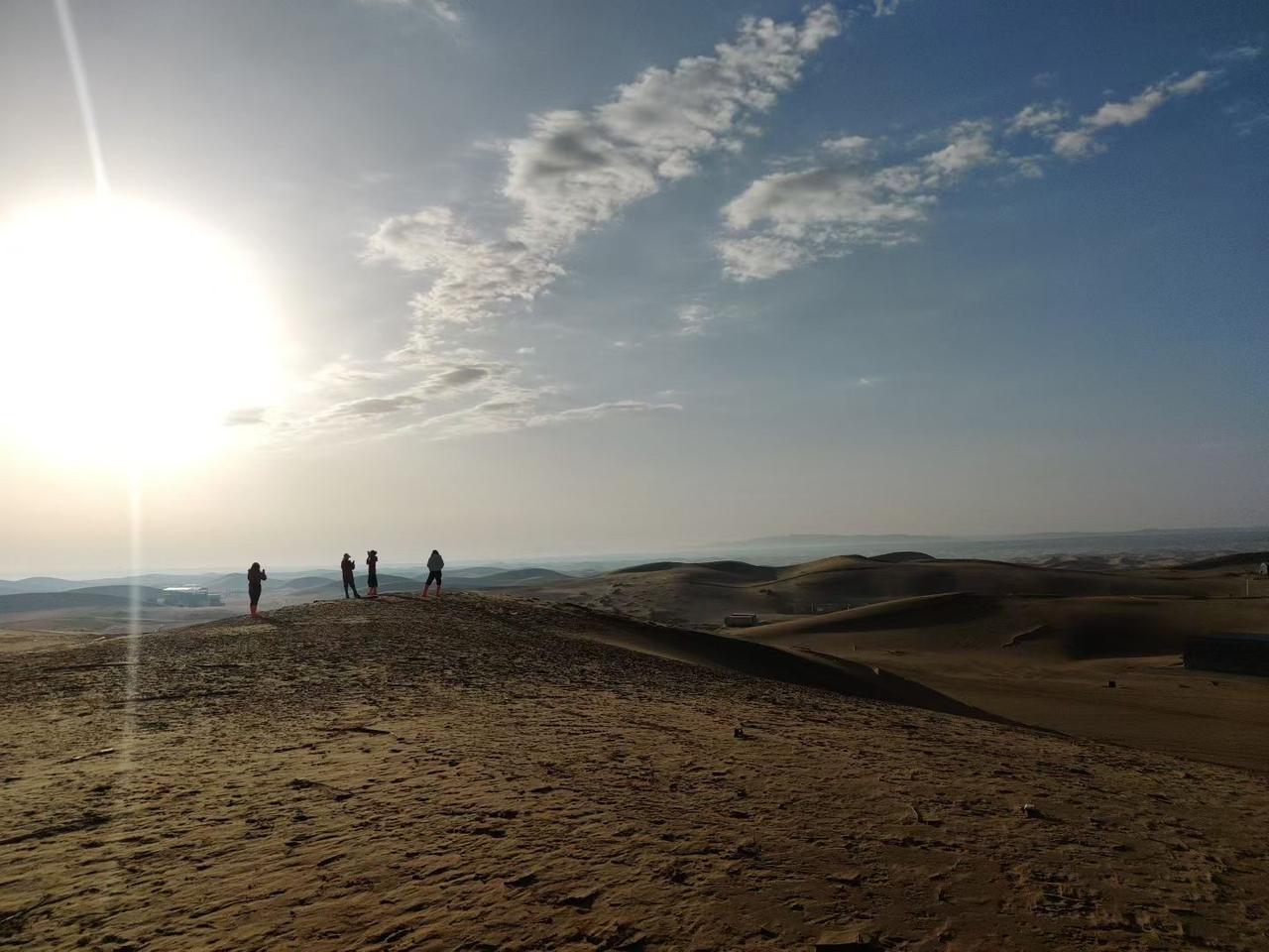 愿我来年欲望小一点！愿我来年希望低一点！愿我来年渴望少一点！愿我来年心情好