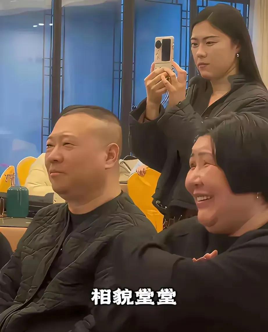 怪不得男人有钱之后的第一件事就是换老婆，看看原配这副尊容也就情有可原了！本来就已