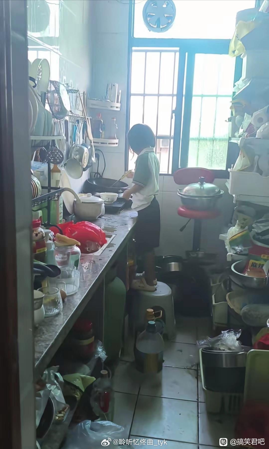 实在想不明白，厨房需要放这么多东西吗