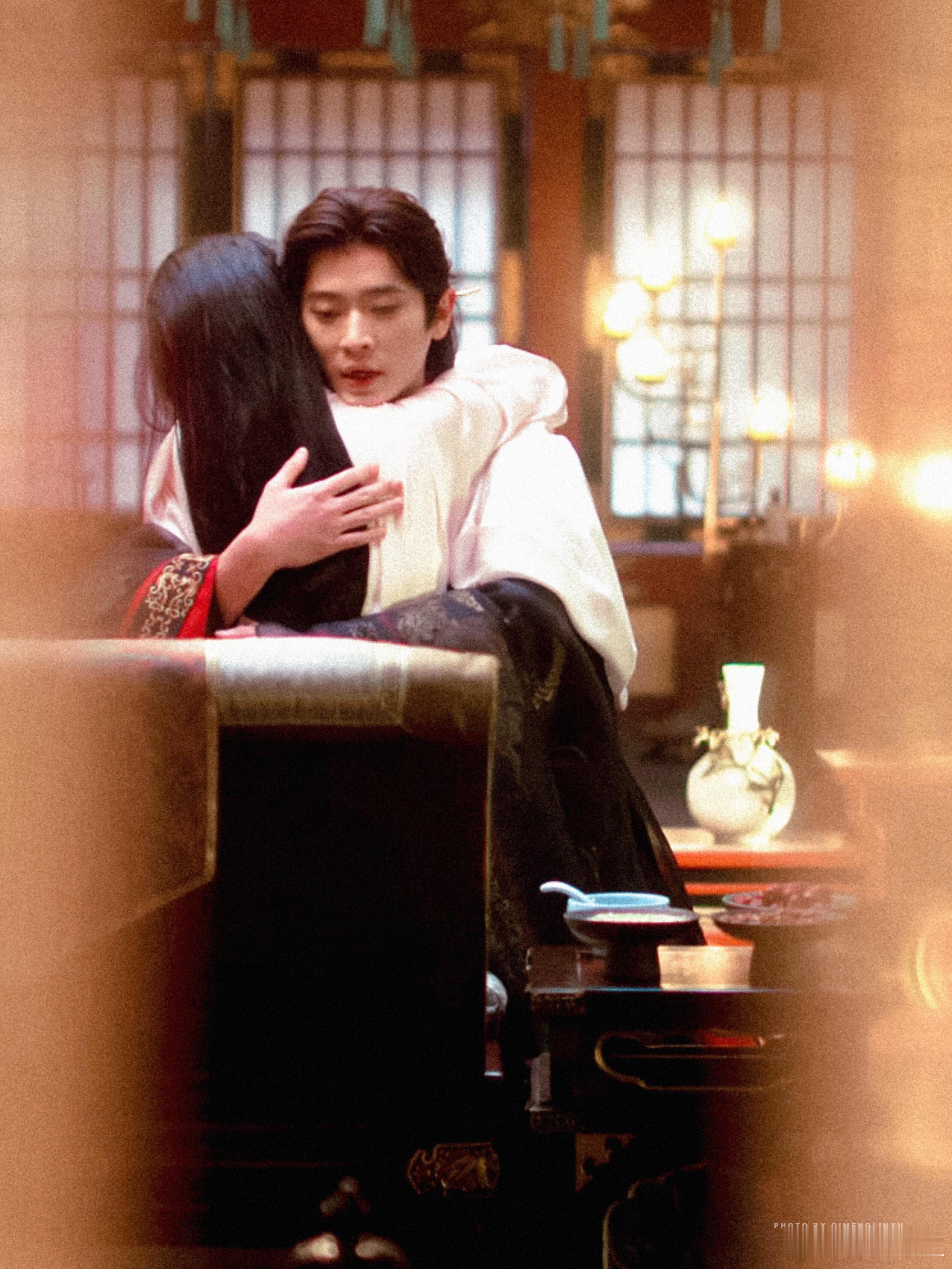 成何体统成何体统第5集最伟大的暧昧期庾晚音偷瞄被抓包也太可爱了😆！仗着对方