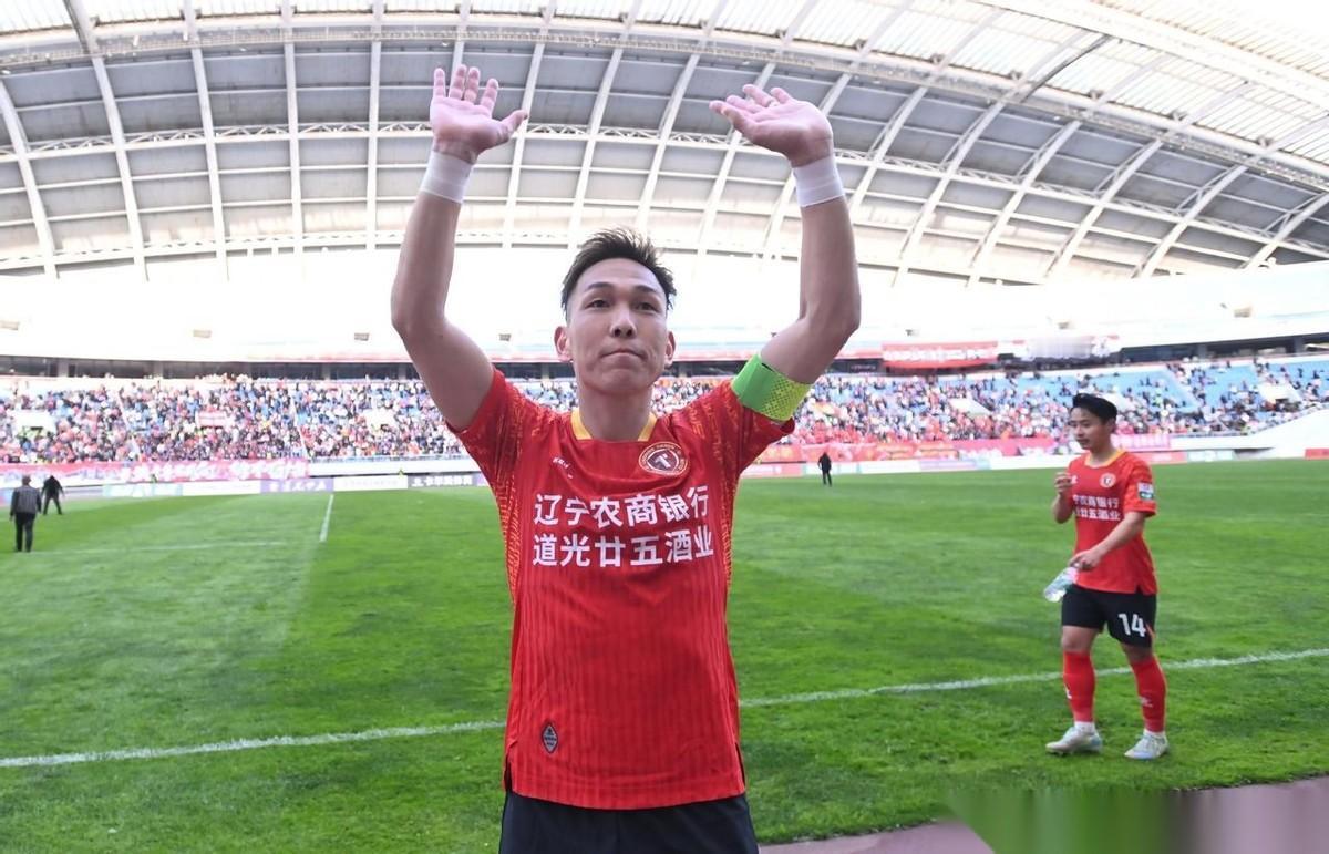 重赏之下，必有勇夫。辽宁铁人为了在主场战胜成都蓉城，竟然开出了足足三百万的真金白