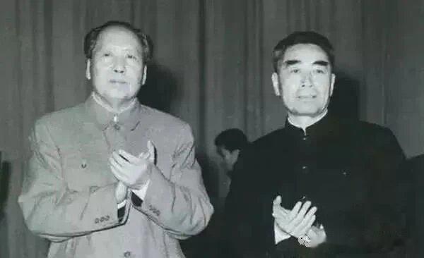 【毛、周对话实录：硬要说连你的智慧也都是集体的，就离谱了！】在国家最困难的日子