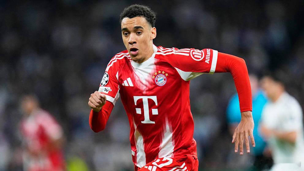 卡恩认为穆西亚拉应该放弃参加世界杯，目前要做的是重新回到敢于对抗的身体状态，只有