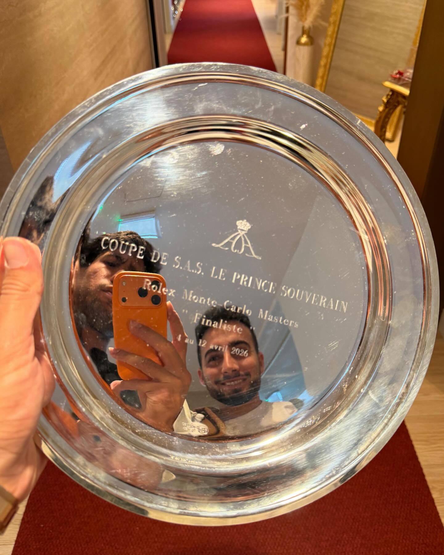 网坛风云阿尔卡拉斯阿尔卡拉斯照旧在ins上发布了大赛之后的plog，也是开心