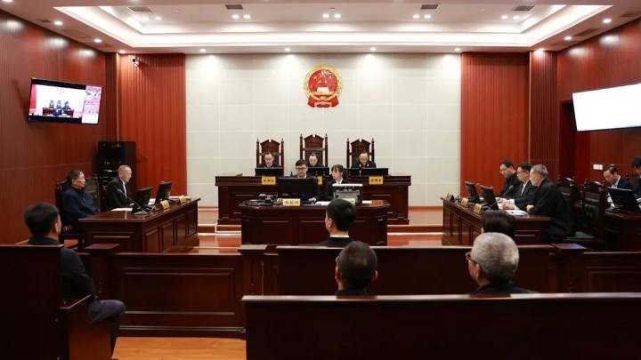“民告官”, 十堰市人民政府市长出庭应诉