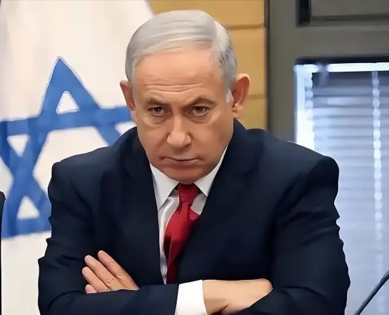 为了保命内塔尼亚胡真的豁出去了，以色列总理内塔尼亚胡，不仅给总统赫尔佐格递交了1