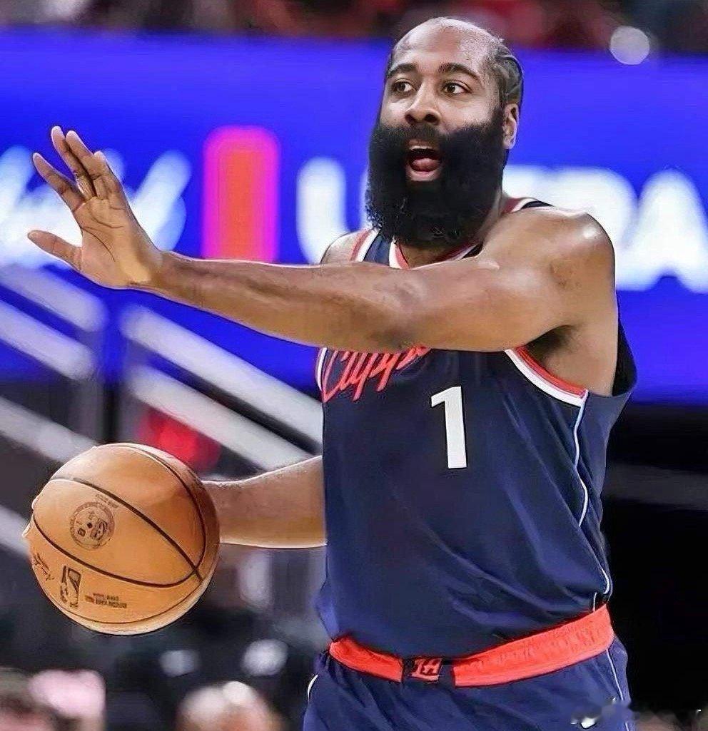 没有最敢要，只要更敢要！詹姆斯——给我3年9000万就行，我愿终老湖人，并退居二