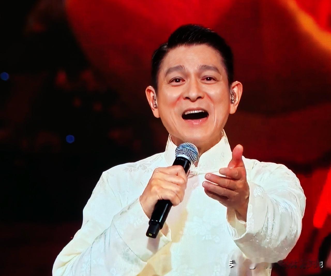 刘德华提前解冻这个词条笑死我了，意思是提前过年了哈哈哈哈不过现场