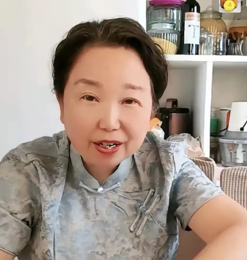 二八换子案，许敏追查真相。再说杜女士的年龄，杜女士最近直播时强调她今年62岁。6