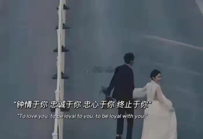 双鱼极度缺乏安全感，总是害怕自己受到伤害，很多时候他们会把自己的利爪伸出来，让别
