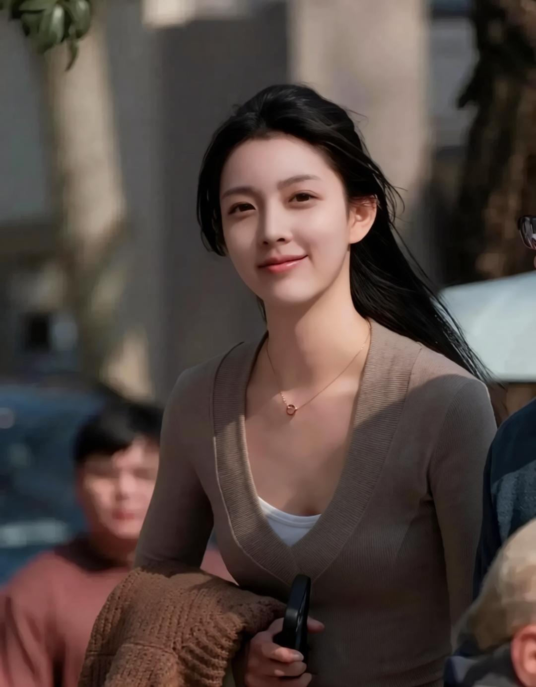 这美女太好看了吧