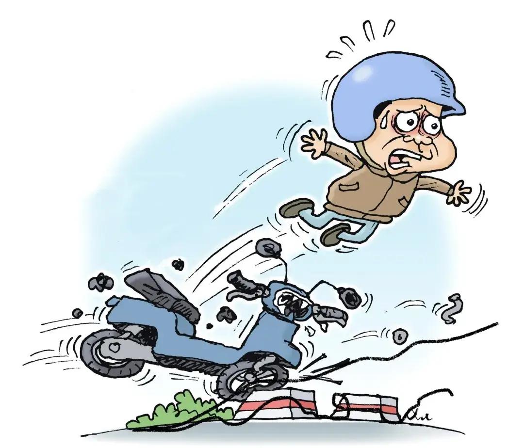 “冤不冤？”广东珠海，男子为了抄近道，不管不顾骑着电动车在机动车道逆行，结果，一