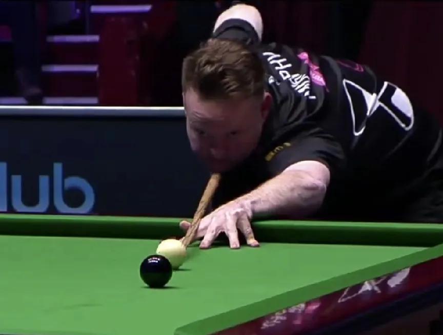 八分钟就结束了。91比8，分差大得晃眼。对手连像样的反击都没机会。墨菲站在