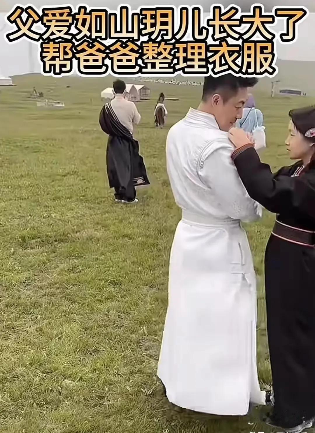 近日，小玥儿在麻六记直播中惊喜露脸，瞬间吸引了众多目光。直播里，她贴心地为汪小菲