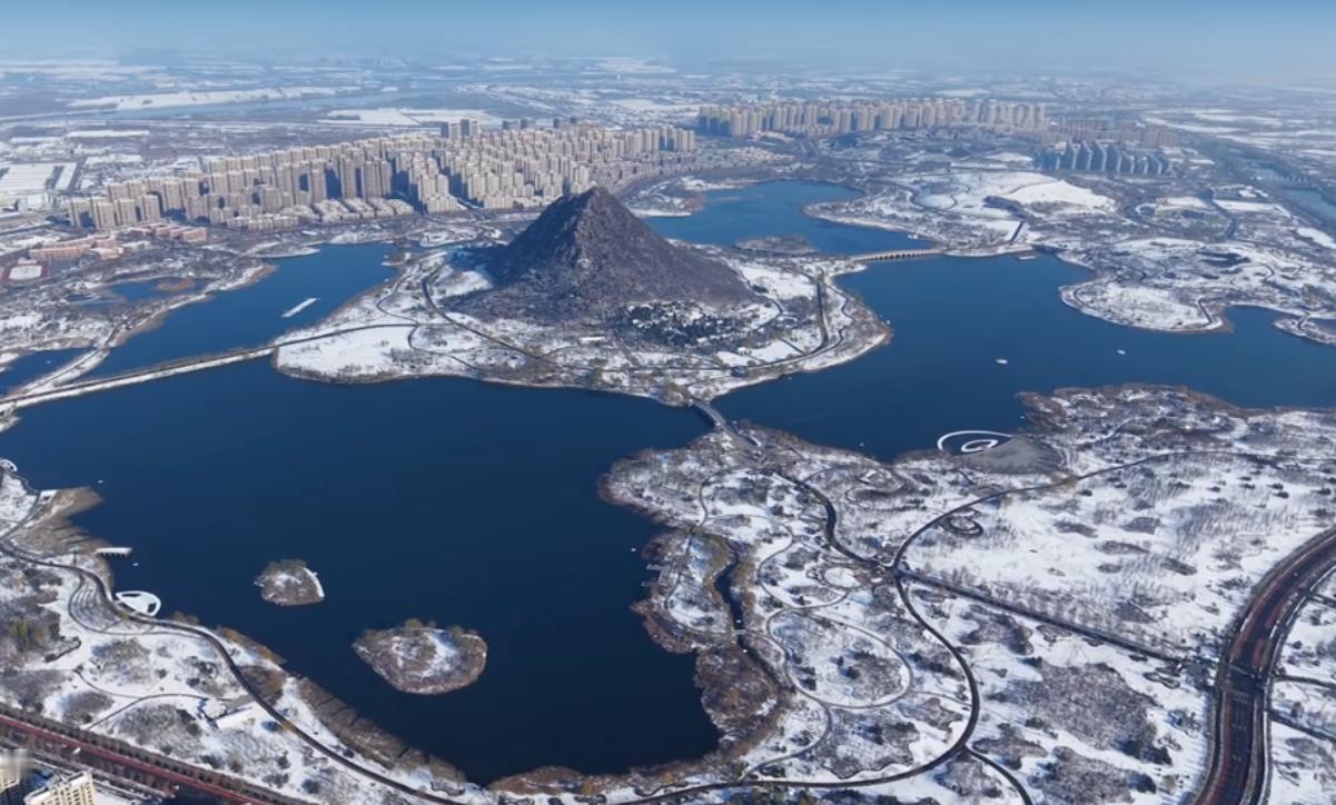 神奇地理——华山！元朝大画家，700年前的鹊华秋色图里的华山。只可惜现在的山