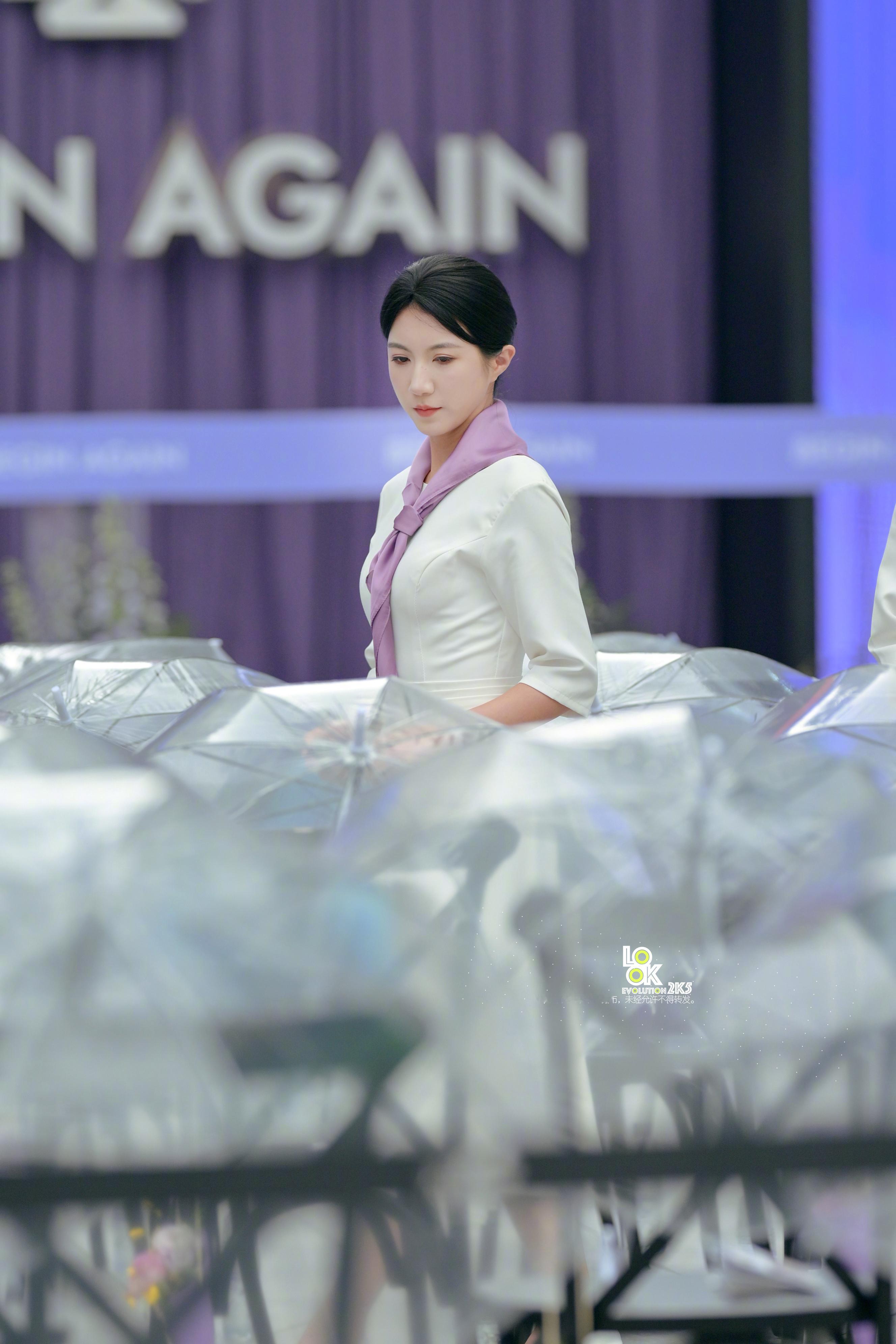 小姐姐真漂亮​​​