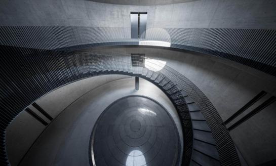 必须高度警惕！2025年10月12日，一位日本人在中国最重要的水源地，修建的美术