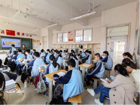 英语为什么不退出主科？终于有人说清楚了！如果英语退出主科，就很容易导致阶层固化，