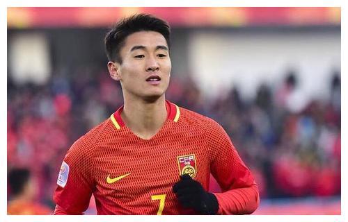 4月15号中国足球传来最新消息：1.昔日恒大集团老板许家印在深圳中院受审，涉及