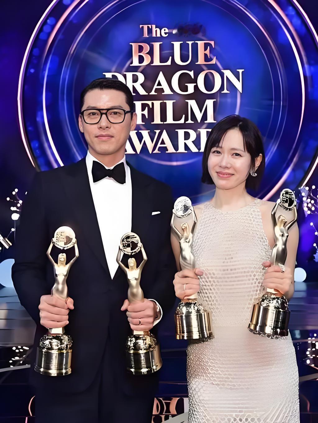 2025年11月20日，第46届青龙电影奖颁奖典礼上，玄彬、孙艺珍夫妇分获影帝影