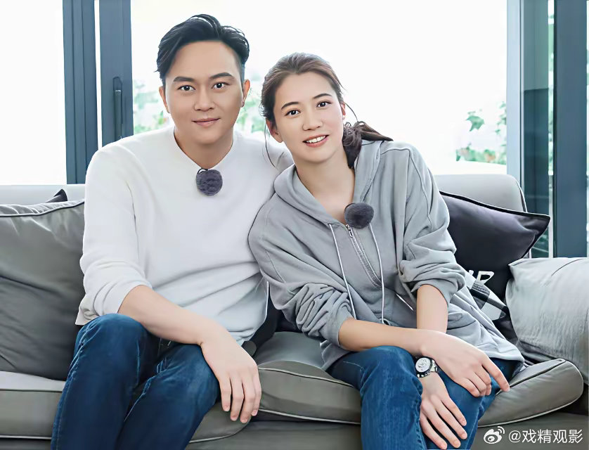 一天，张智霖小心翼翼地问袁咏仪:“你会不会有一些房子是我不知道的？”​袁咏仪脱口