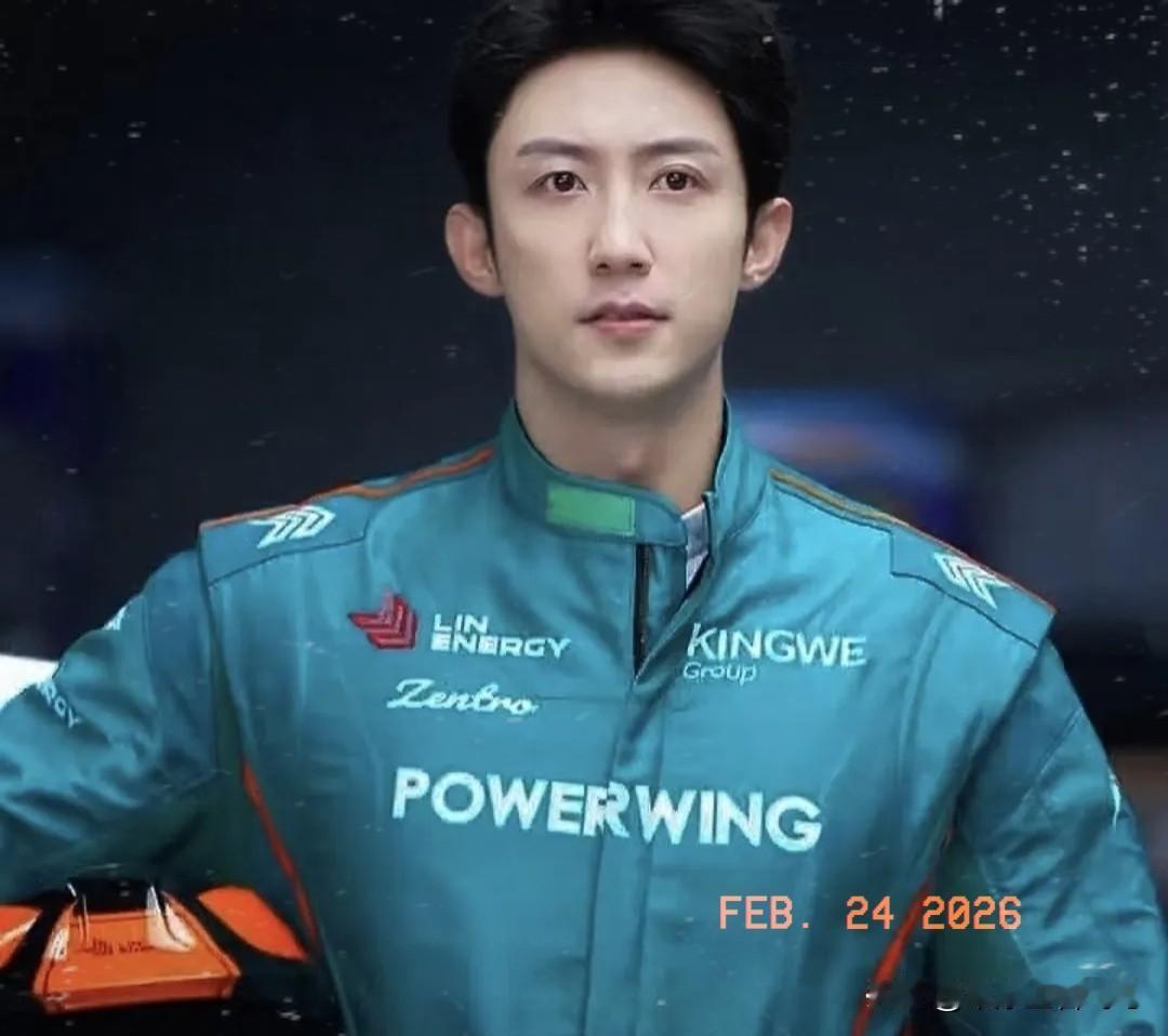 发出灵魂拷问，我发现，物理学不好，看不懂《飞驰人生3》，黄景瑜为什么用尾流就把