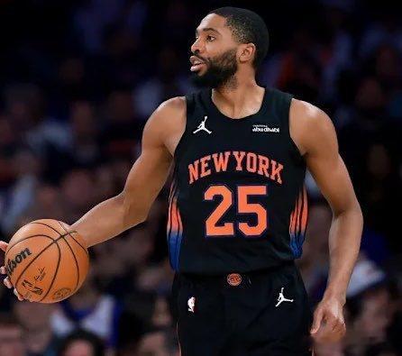菲尼克斯太阳EvanSidery：米卡尔·布里奇斯是有NBA历史上首位在两