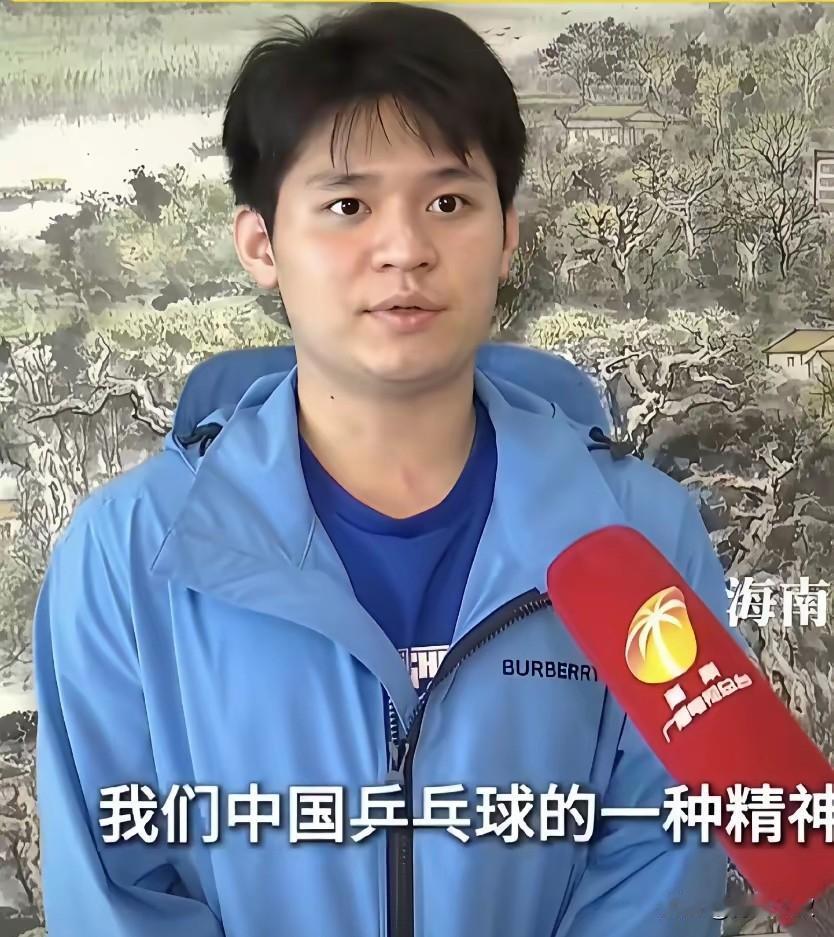 林诗栋接受海南台采访，再次说3:0赢了户上那场，跳上球桌的原因！他说:自己