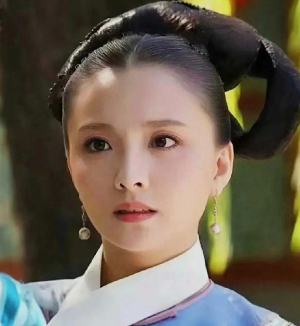 甄嬛传当年选角时孙茜因为和郑晓龙合作过也收到了试戏邀约，崔槿汐这个角色演的非常