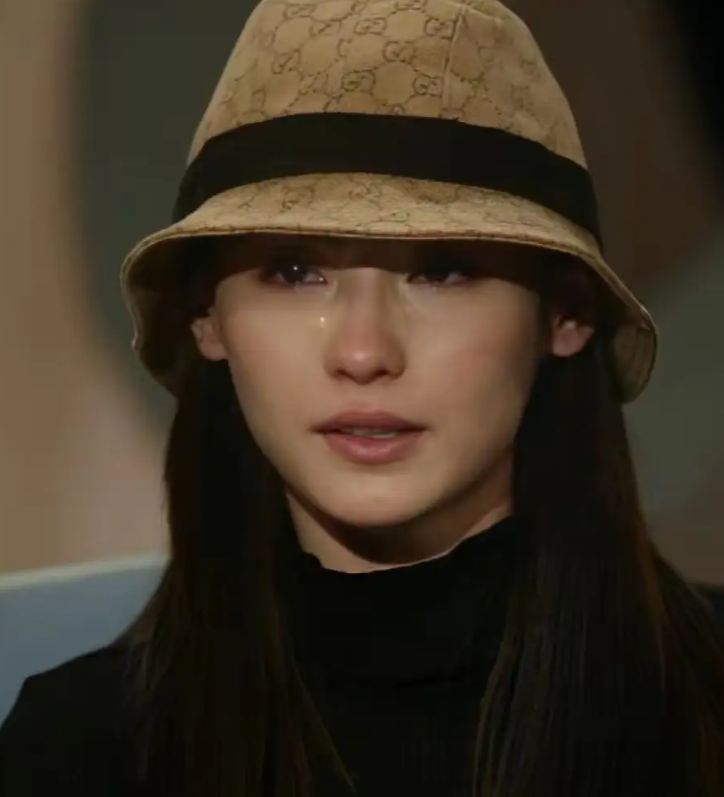 今晚大概率有人睡不踏实了，张柏芝和余毓兴的这个案子在整个香港的演艺圈都挺轰动的