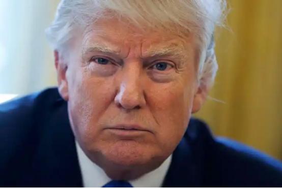 中美分水岭！中国敢登船查美台军火船吗？答案藏在行动里。美国赌中国不敢登船，查运往