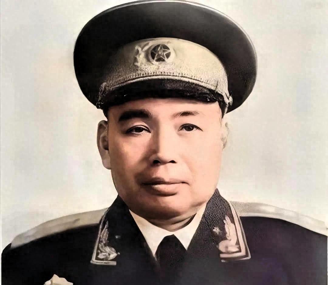 性情刚烈的许世友将军，数十年戎马生涯，独当一面。可纵观全军，偏偏有五个人，能令这