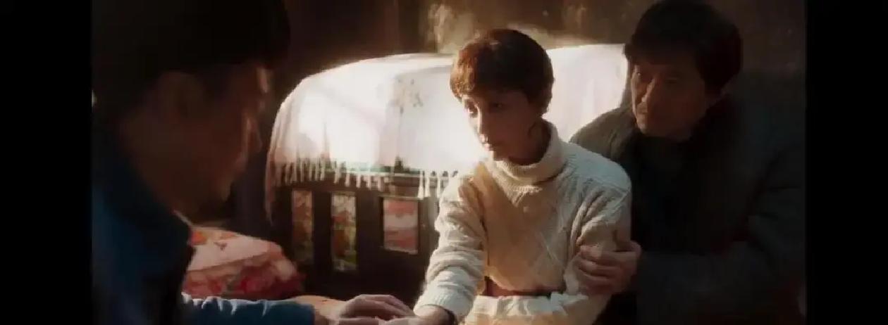 真正毁掉东北老舅的，从来不是下岗。是当时代捅穿了你的防弹衣，你才发现里面早