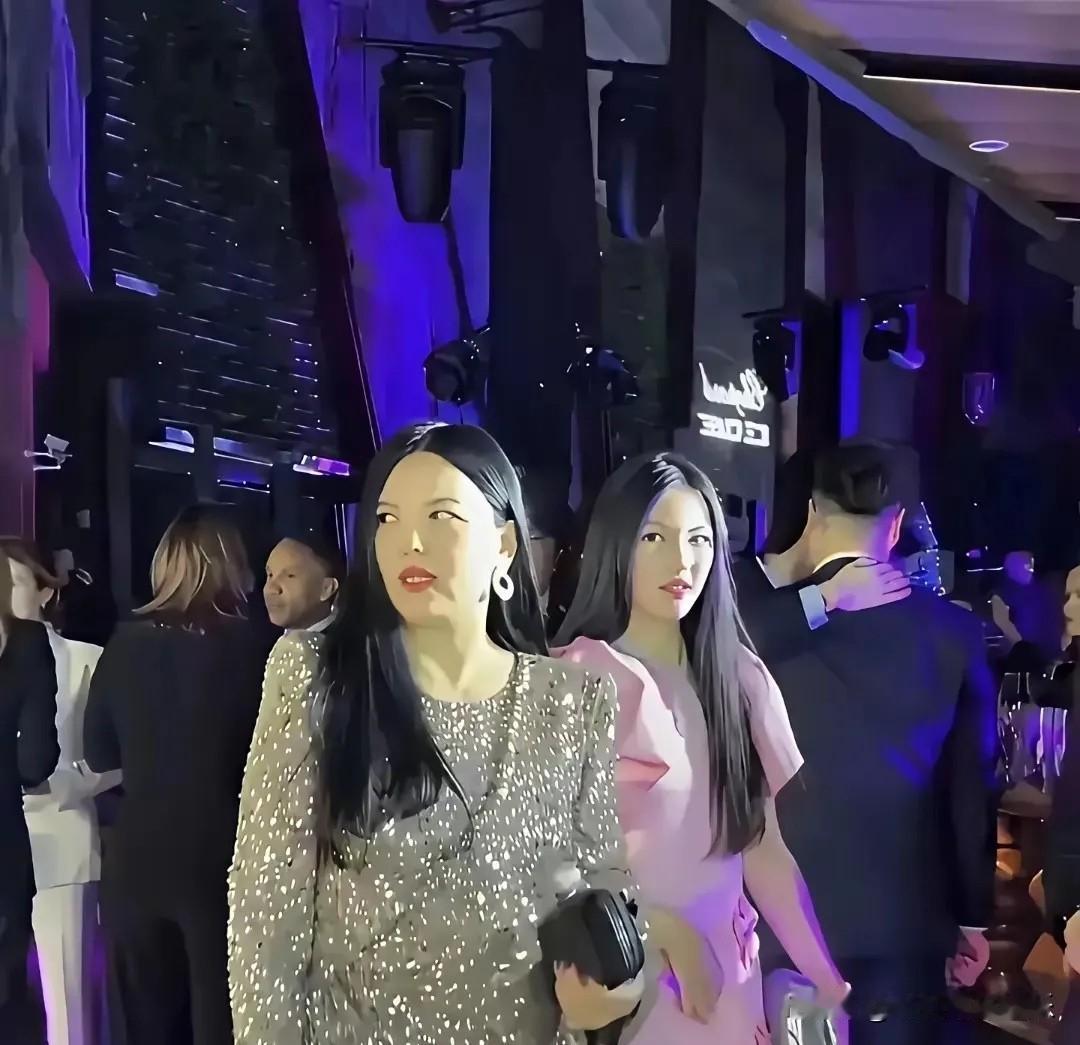 挤不进的圈子不要硬挤，李湘带王诗龄参加上流社会聚会，没想到她们居然无人问津。