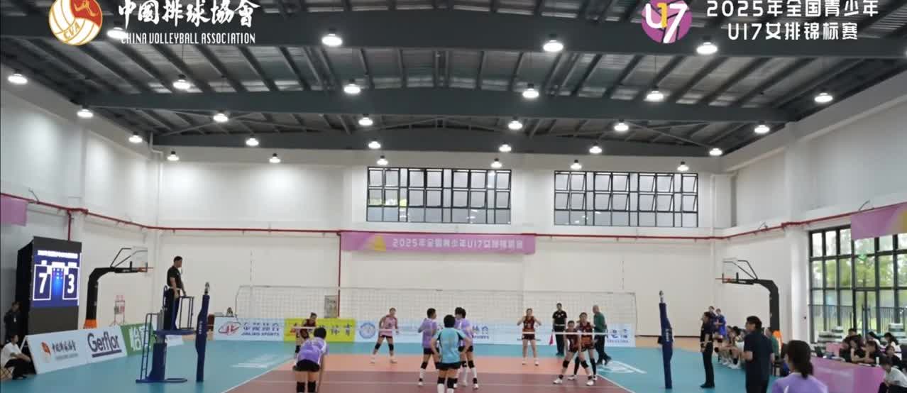 这个转播镜头，真是让你无力吐槽。2025年全国青少年U17女排锦标赛天津U17女