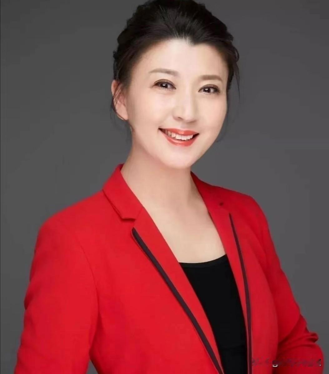 果然贫穷让我无知，闫学晶哭穷引争议，看了她哭穷的内容，我直接泪奔了。近日，