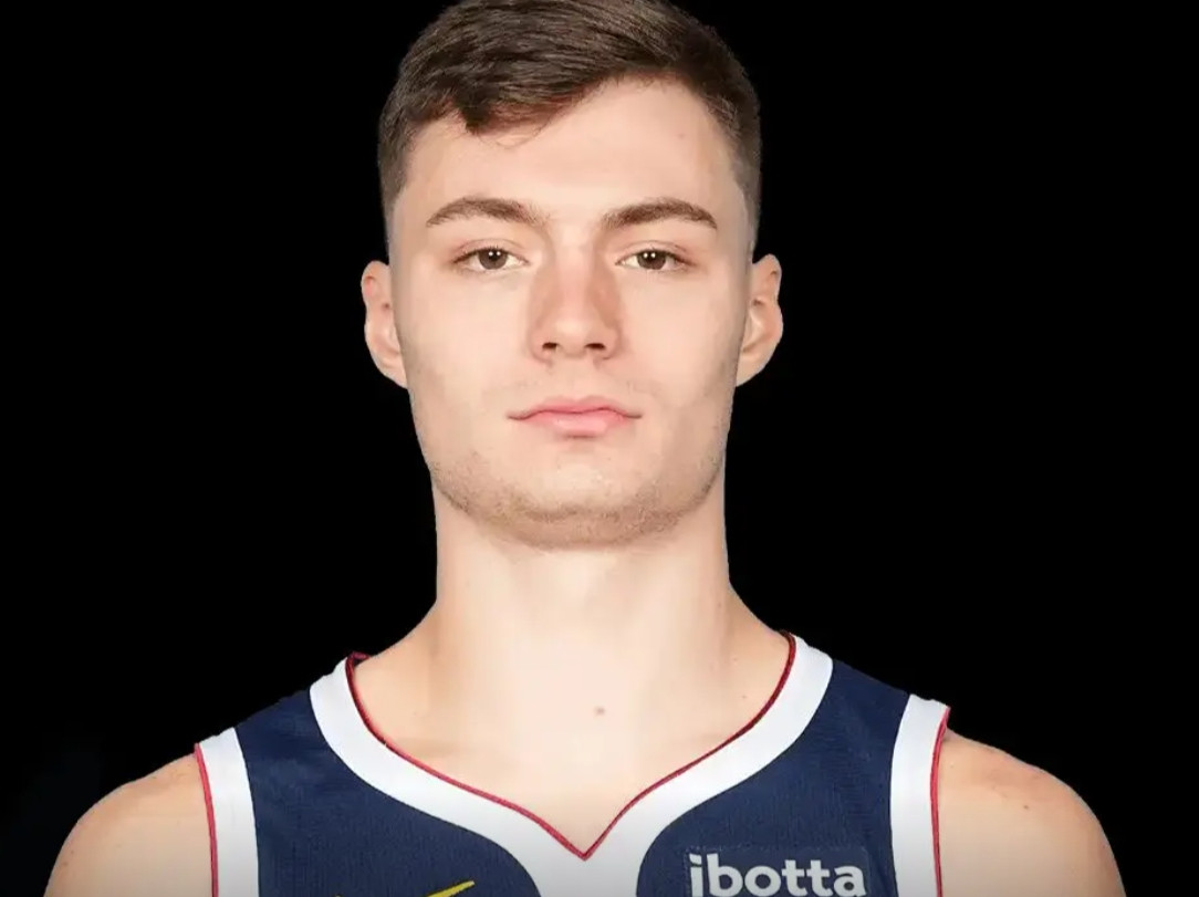 我对布劳恩失去耐心不是因为他表现不好，是因为他拒投和没篮琼斯接球就投，布劳恩犹