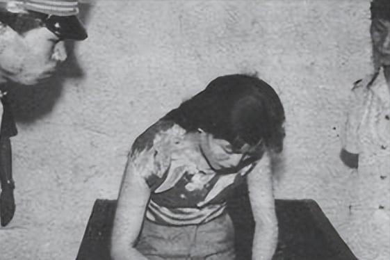 1992年，一位曾红遍大江南北的女明星倒在了刑场上。她不是死于疾病，不是死于意外
