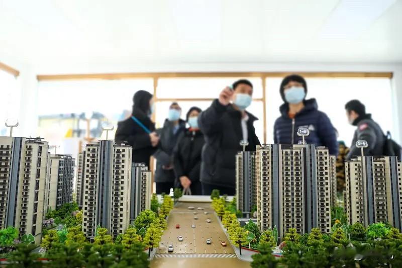 楼市只能是顺势而为，不能逆势而为。一些期待房价大涨的人在那天天喊楼市开大，结果